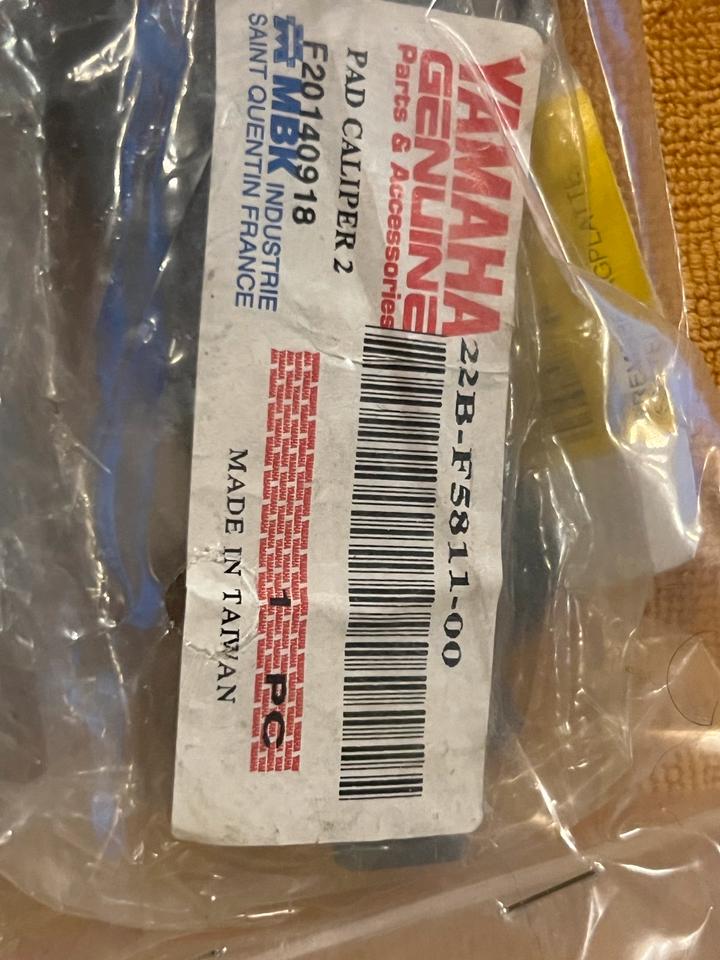 Yamaha WR 125 X Bremsbeläge neu vorne 22D-F5811-00