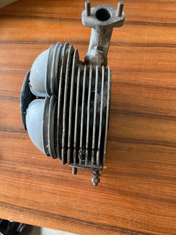 Bmw isetta 250 Zylinderkopf 50€