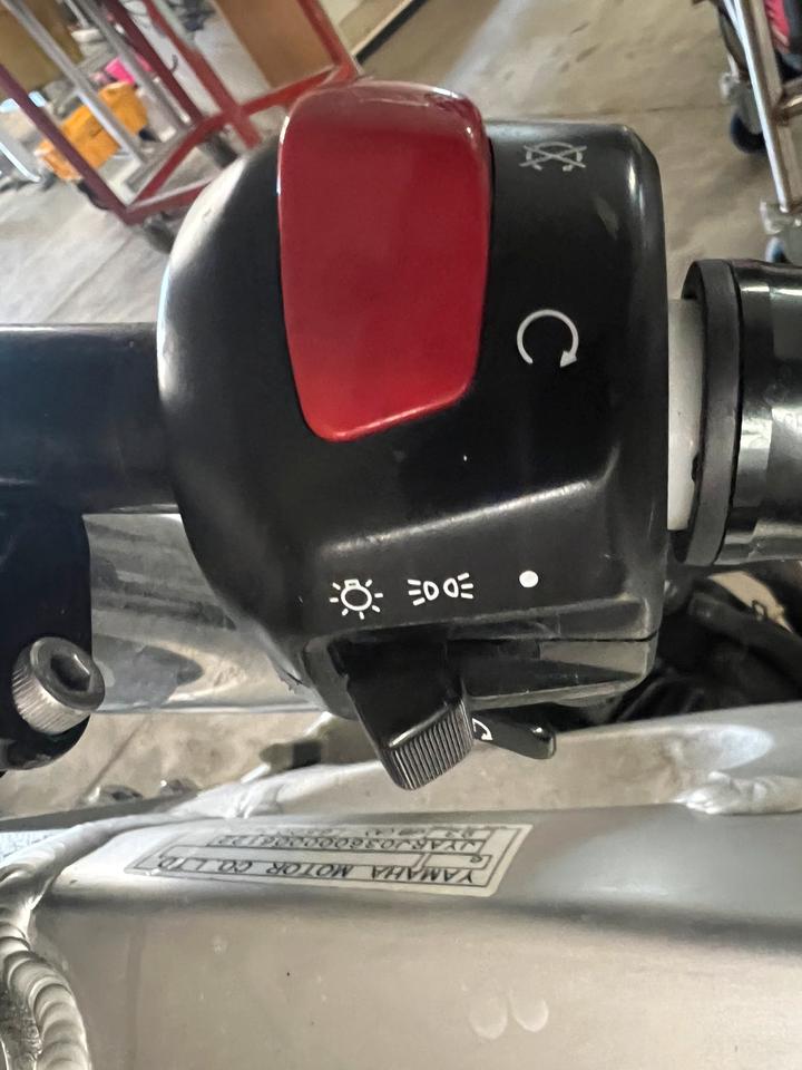Lenkradschalter rechts Lichtschalter Yamaha r6 typ rj03 30€