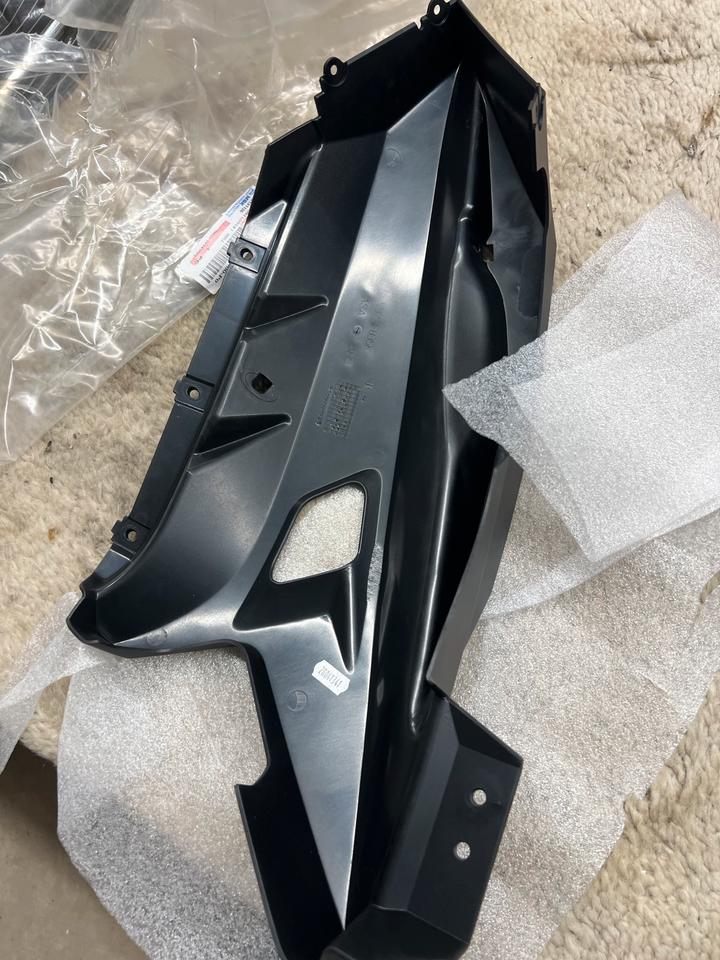 Yamaha YZF 125 Yamaha 5D7-F8351-00-PO Verkleidung neu 110€