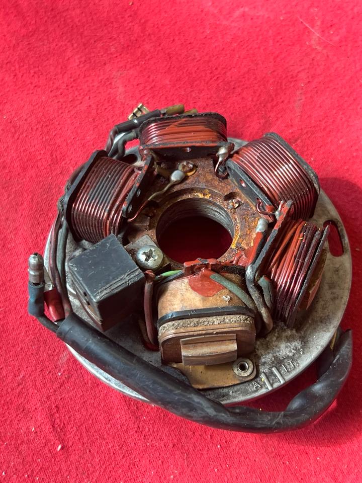 Vespa PX 125 200 Lichtmaschine Ankerplatte ohne Batterie