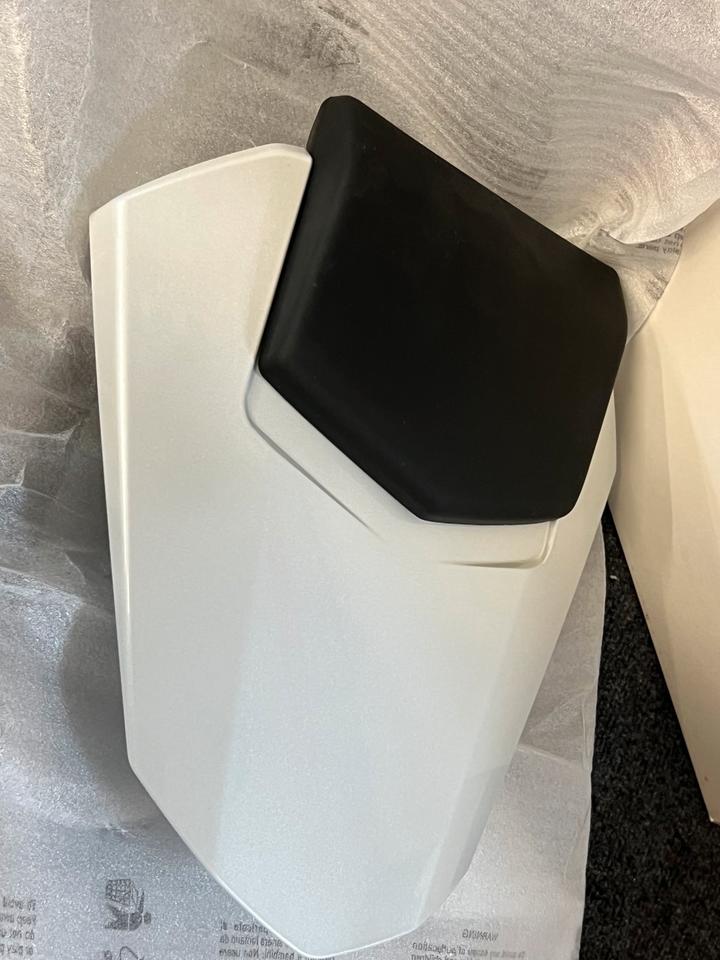 YZFR6 YZF R6 RJ15 SoziusAbdeckung 13S-W0771-20