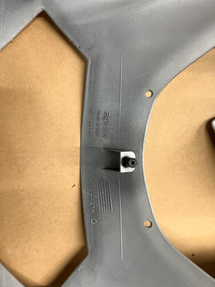 Aprilia tuono 1000 Scheinwerfer Verkleidung neu Dis 106539