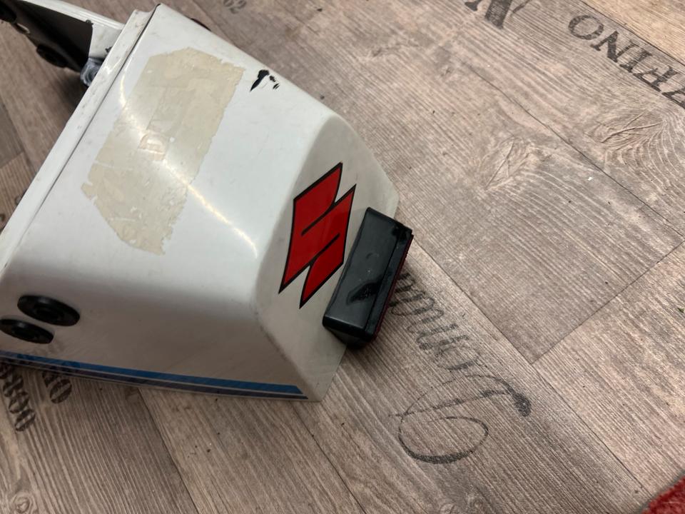 Suzuki RG 80 heckverkleidung 49€