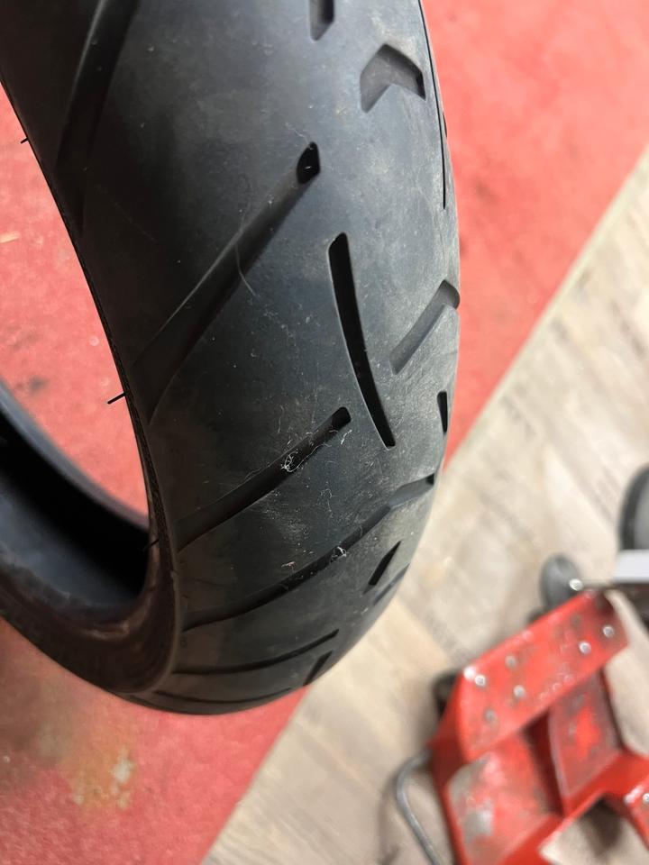 Metzeler touratec 120/70-zr17 58w 30€