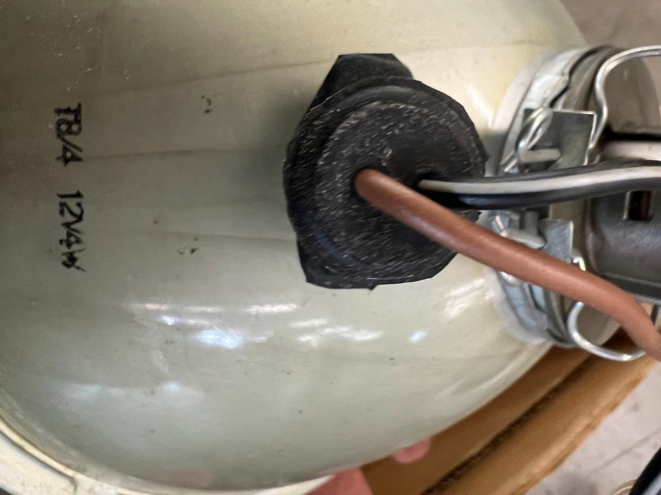 Suzuki GT 250 35121-36670 GT 250 Scheinwerfer neu 70€