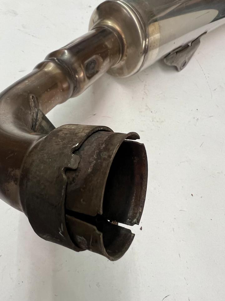 Auspuff Orginal rechts Honda vtr 1000 sc36 70€