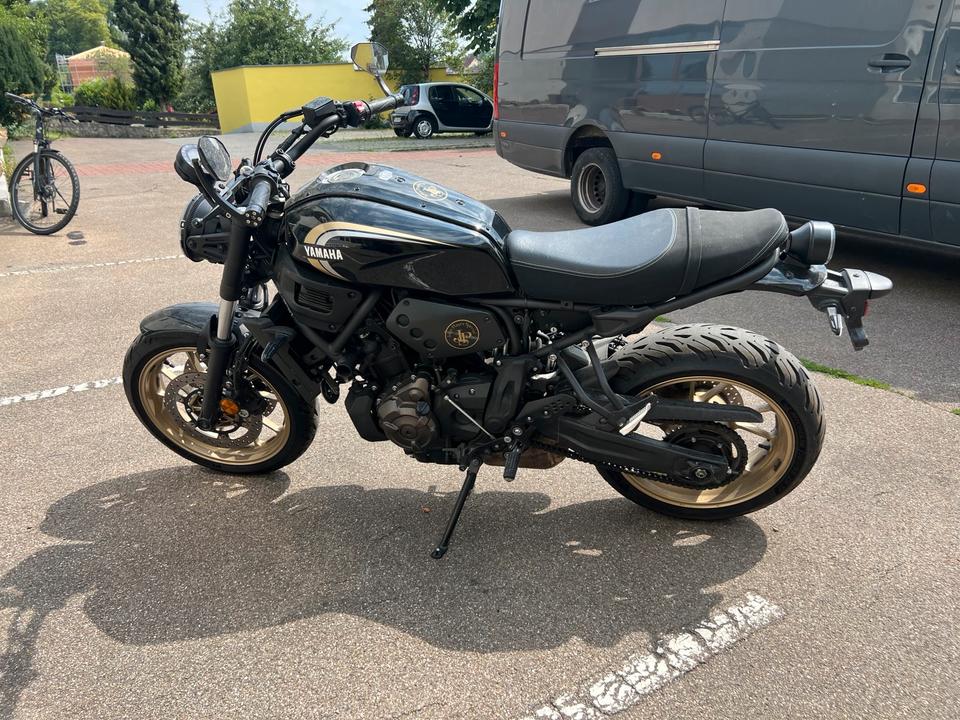 Yamaha xsr 700 mit Rutscher 4300€