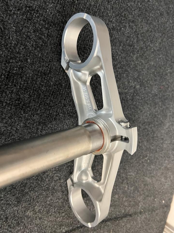 Ducati panigale V4 gabelbrücke Joch 3423.068.1A