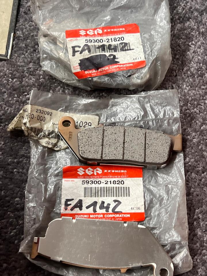 Suzuki RF 600 Bremsbeläge vorne 59300-21820