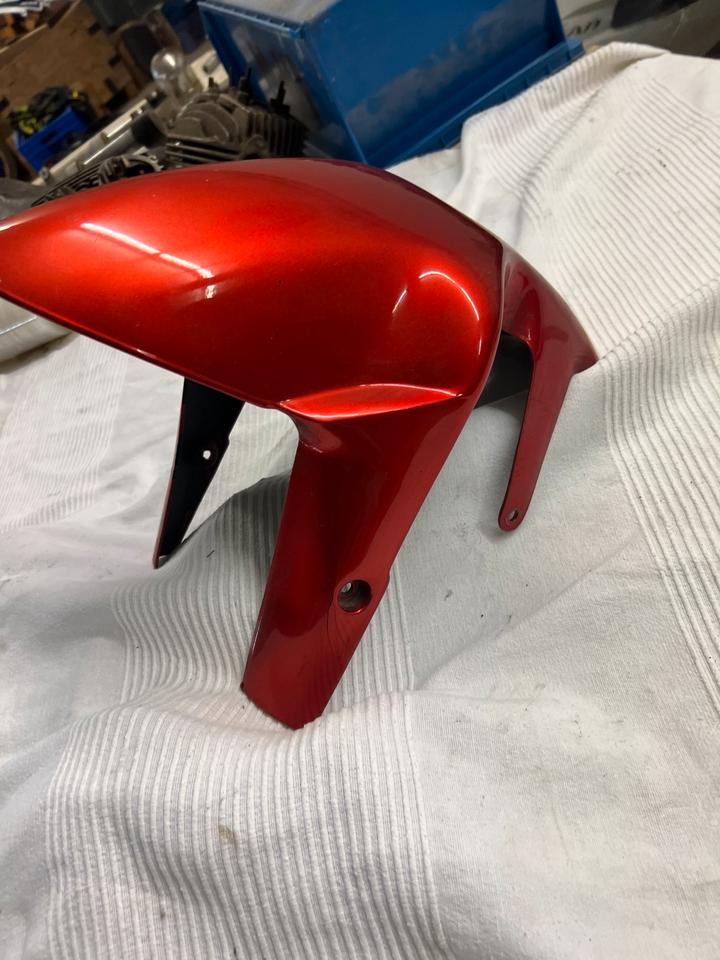 Aprilia Falco 1000 SL 1000 kotflügel vorne 50€