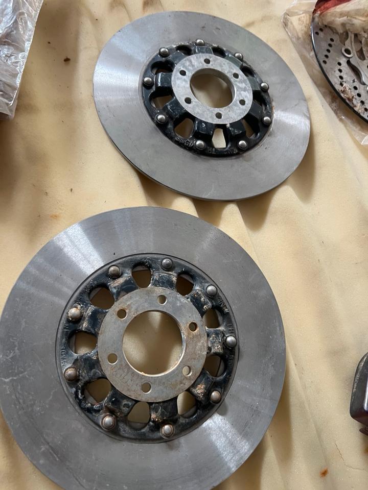 Suzuki GT 750 RE 5 Bremsscheiben vorne neu 100€