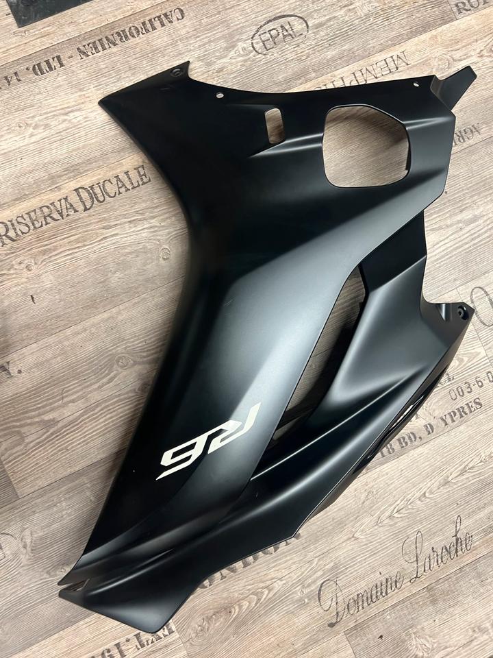 Yamaha r6 rj 27 BN6-2835V-00 Verkleidung rechts 400€