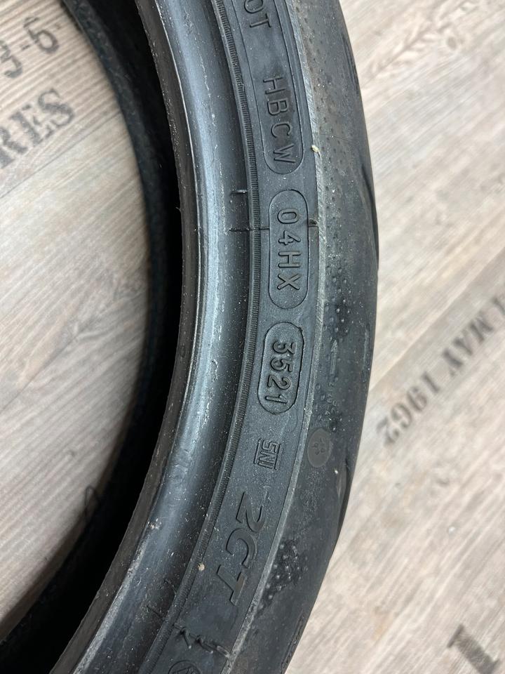 Reifen Michelin 120/70ZR 17 power 40€