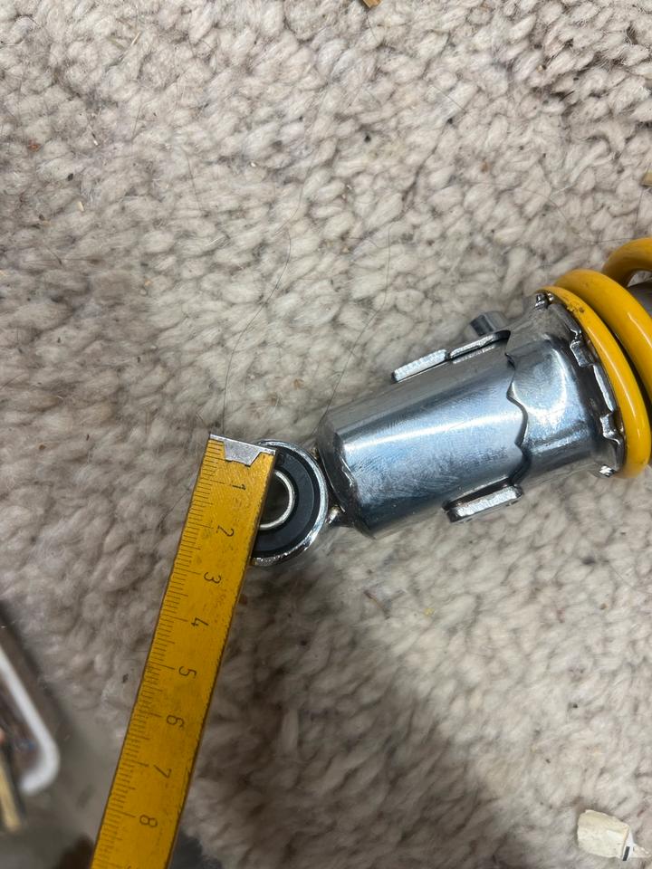 Stoßdämpfer YSS je 25€ neu