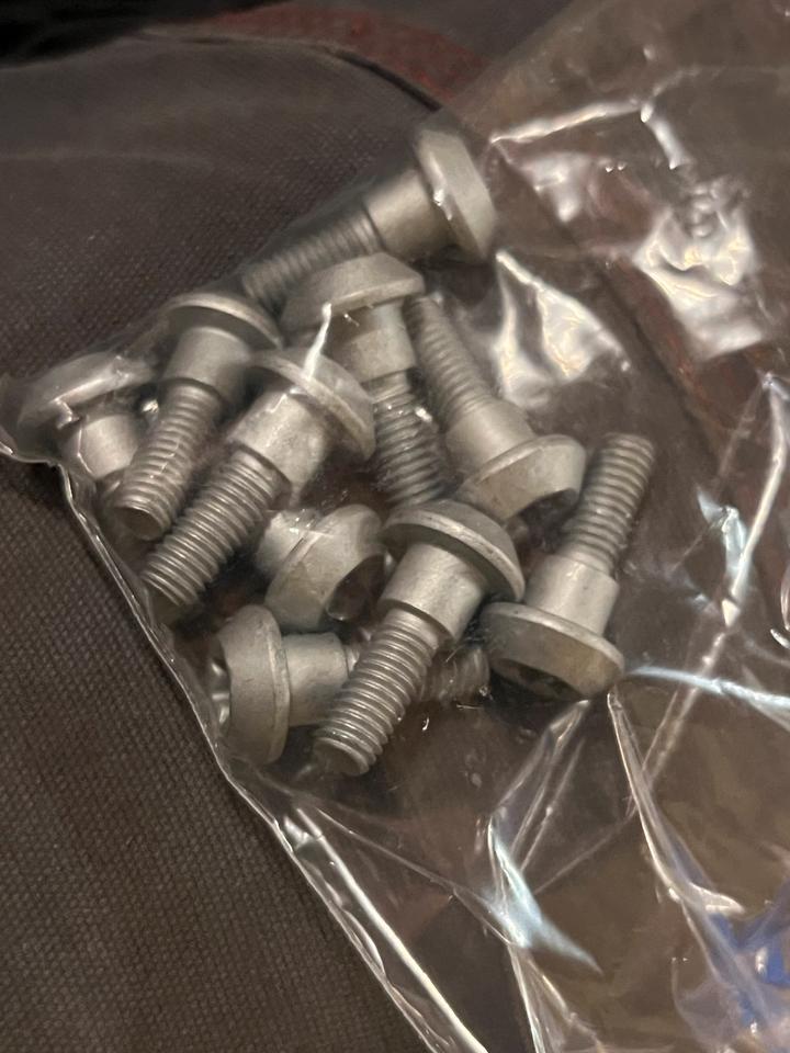 Yamaha MT01 Schrauben Bremsscheibe FZ1 90149-06045