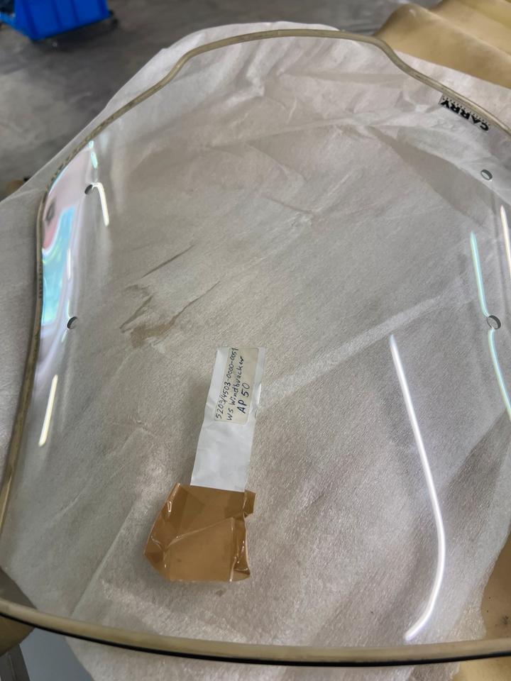 Suzuki AP 50 Windschild neu 38€