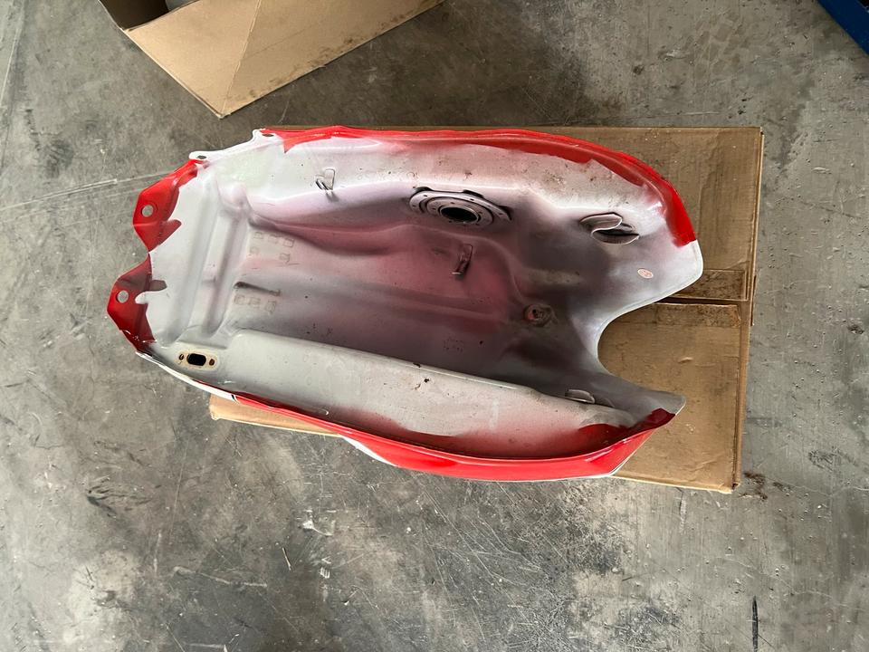 Suzuki GSX 550 Tank 110€