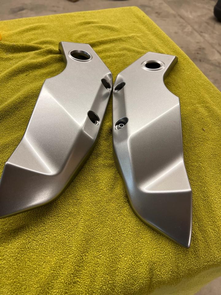 Kawasaki Z 1000 2004-2005 Seitenverkleidung Deckel Rahmen je 20€