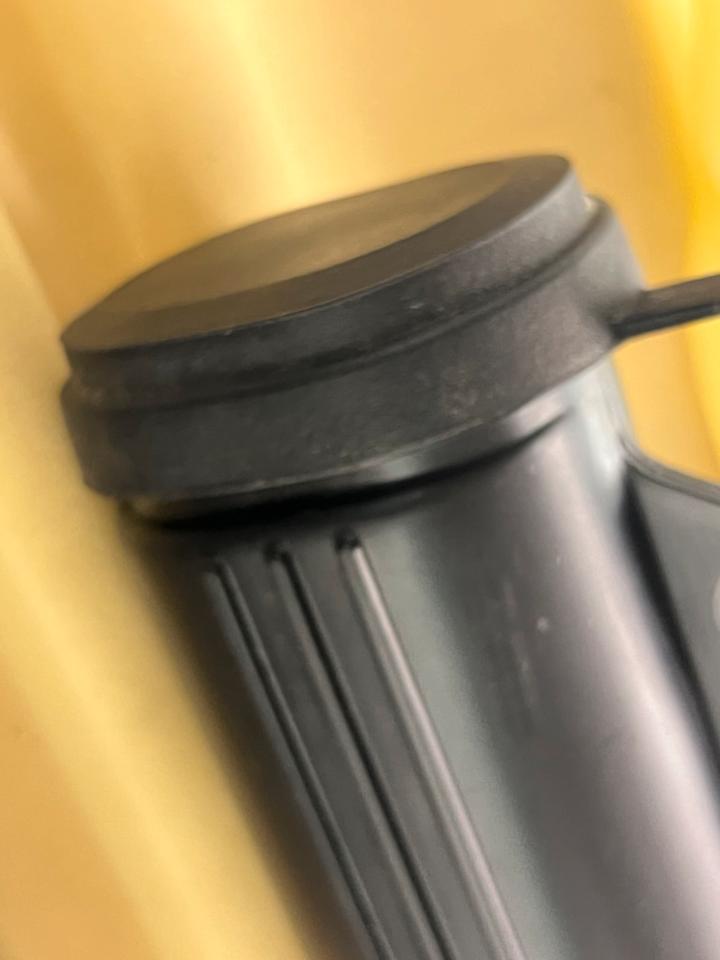 Suzuki DR 600 650 Werkzeugbox Werkzeugdose neu 20€