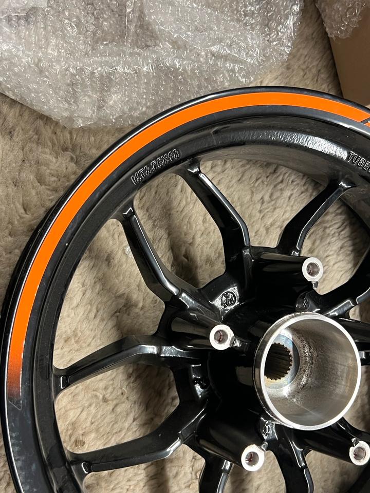 Peugeot Pulsion 125 Felge hinten 1100km alt