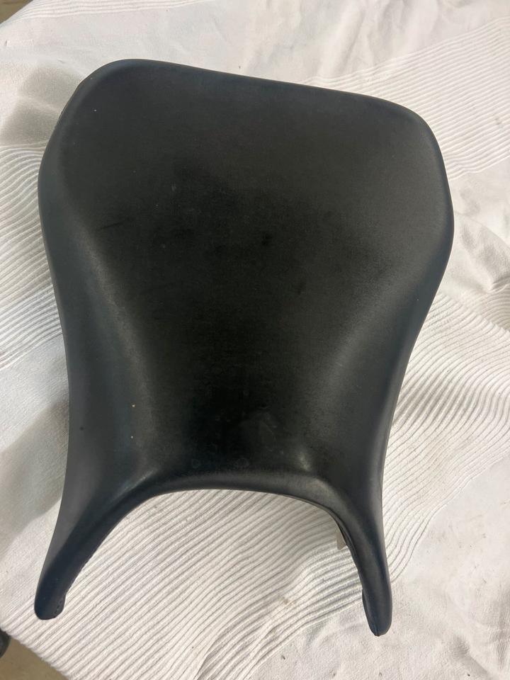 Yamaha r6 rj03 Sitz Fahrersitz top 70€