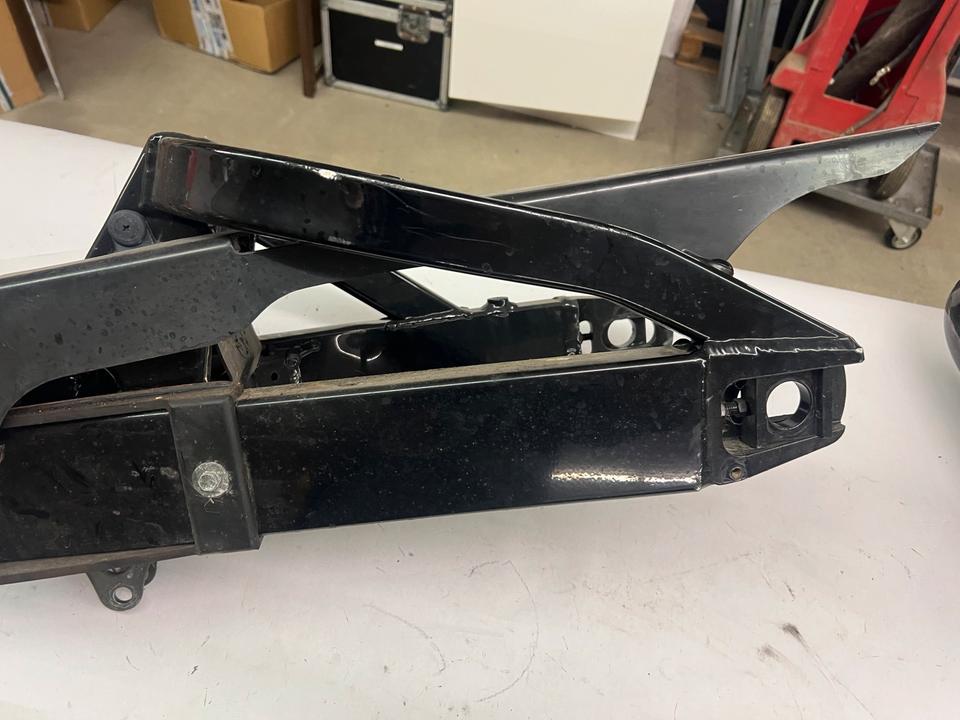 Schwinge Stoßdämpfer Yamaha r6 typ rj03 80€