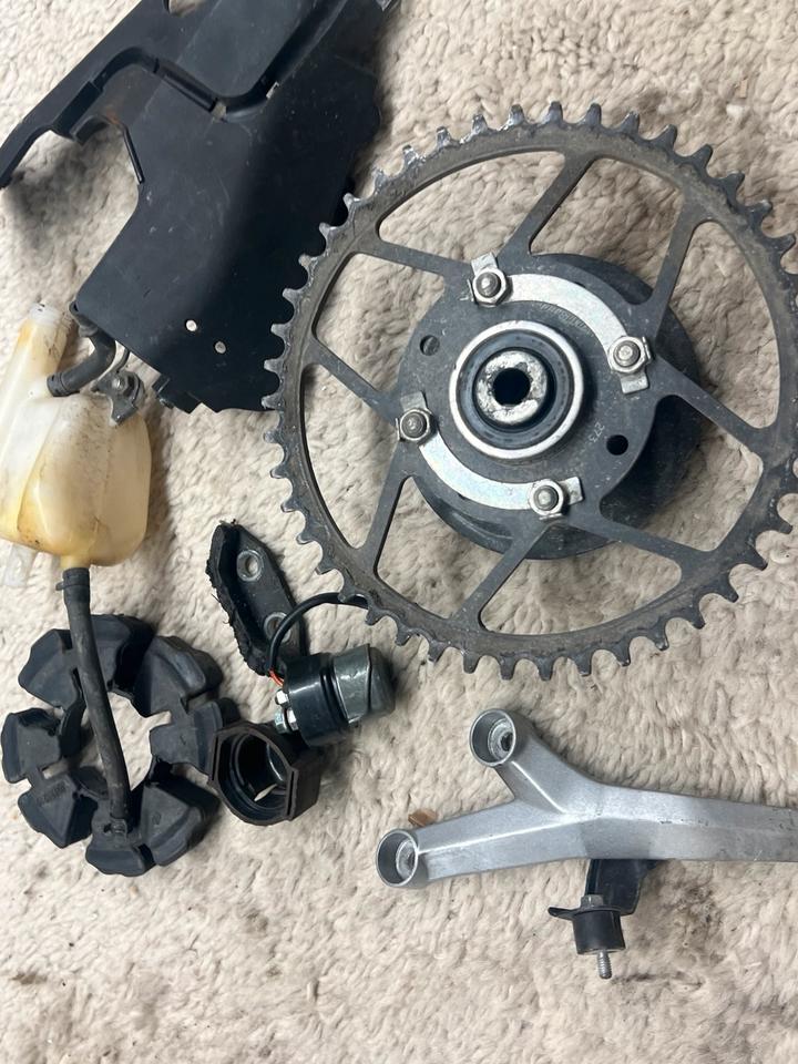 Ktm rc 125 kettenrad Träger Relais Halter alles 20€