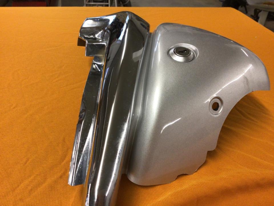 Suzuki intruder 125 VL 125 Verkleidung rechts Sitzverkleidung 50€