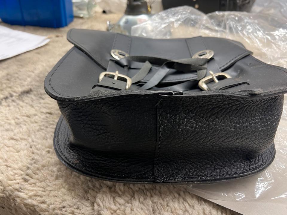 Suzuki Chopper Leder Satteltasche klickfix neu 50€