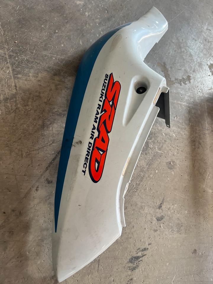 Suzuki Srad 600 750 Gsxr Verkleidung hinten 28€