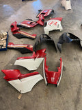 Suzuki GSXR 400 Verkleidung alles 60€