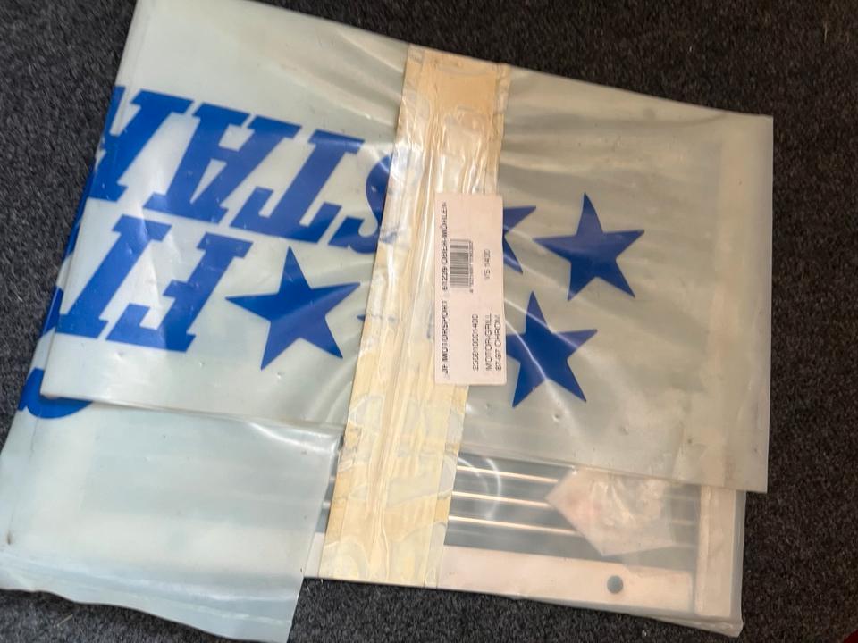 Suzuki VS 1400 kühlerverkleidunh neu
