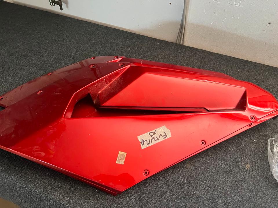 Aprilia Futura RST 1000 Verkleidung links dis900128 neu je 80€
