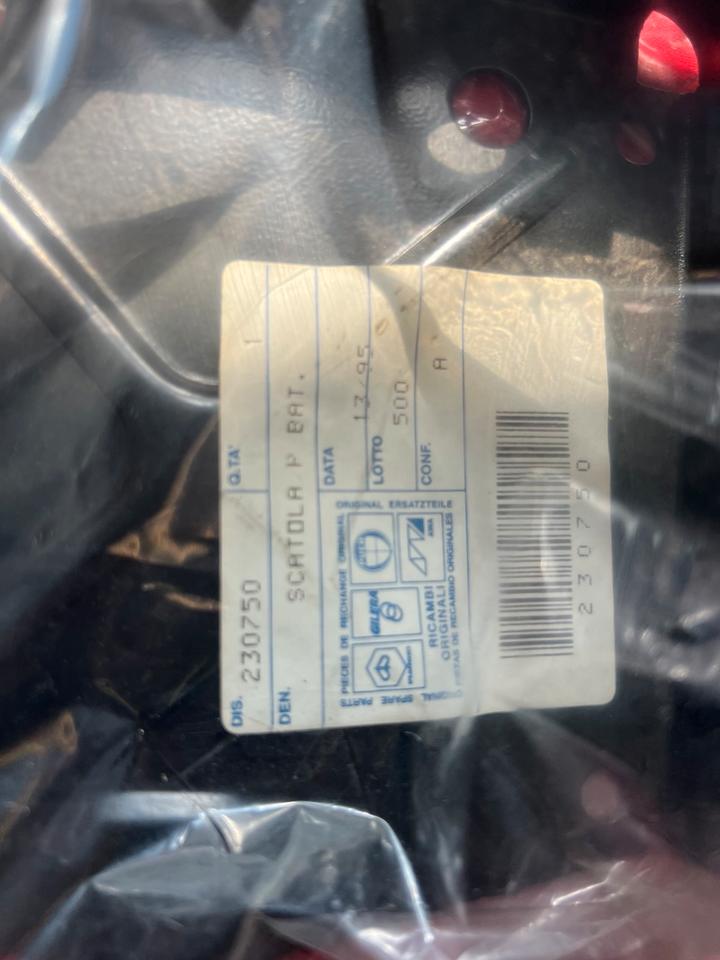Vespa PX 125 200 T5 Batteriehalter neu Orginal 230750 25€