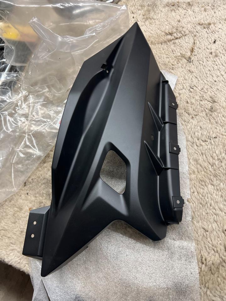 Yamaha YZF 125 Yamaha 5D7-F8351-00-PO Verkleidung neu 110€