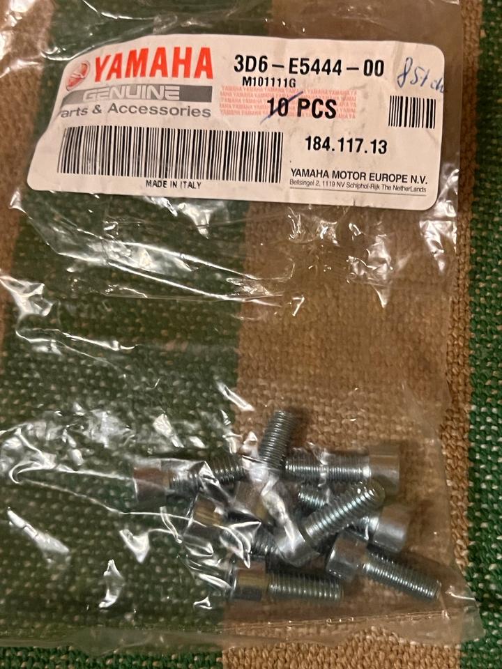 Yamaha XT 125 Schraube 3D6-E5444-00