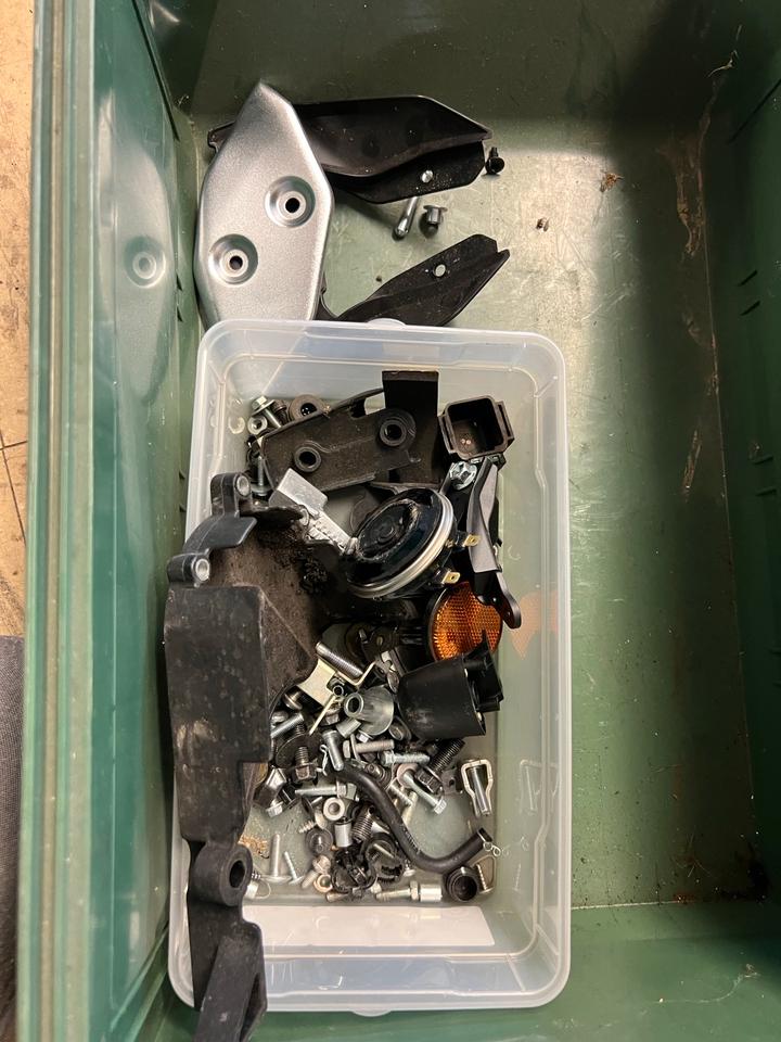 Yamaha R3 teile alles komplett 160€