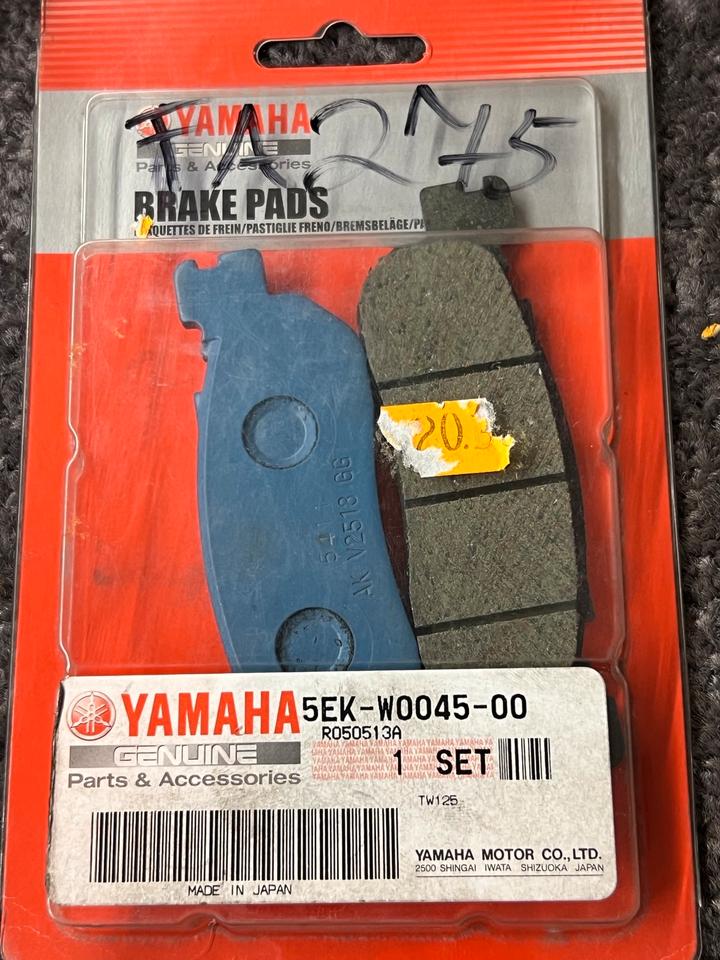 Yamaha TW 125 Bremsbeläge vorne 5ЕК-W0045-00