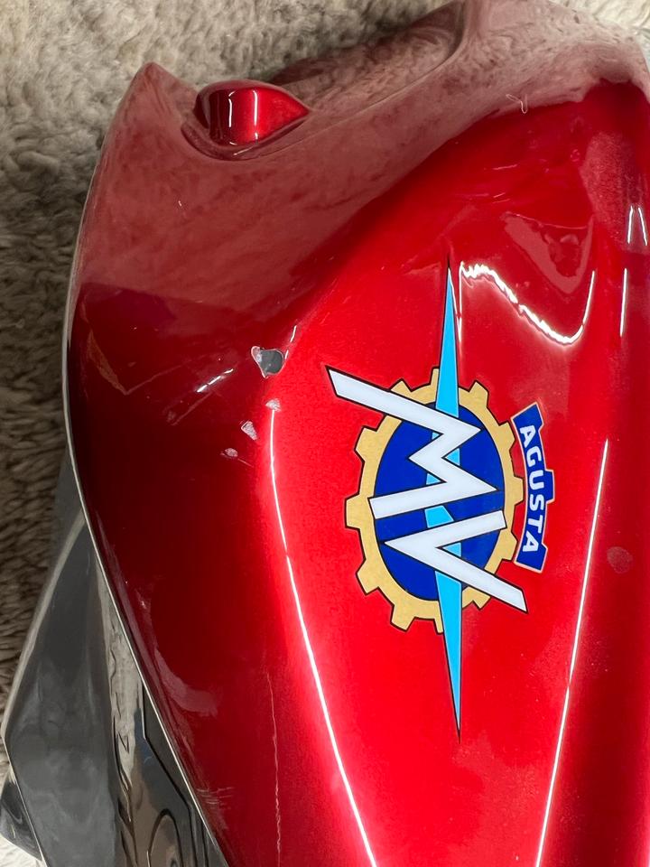 MV Agusta Brutale RR Tank 160€