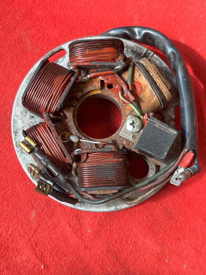 Vespa PX 125 200 Lichtmaschine Ankerplatte ohne Batterie