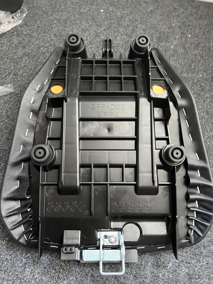 Yamaha Tracer 900 Sitz Fahrersitz neu 2PP-00S 80€