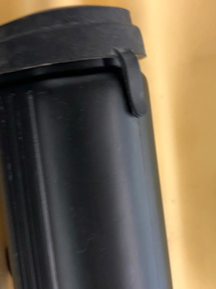 Suzuki DR 600 650 Werkzeugbox Werkzeugdose neu 20€