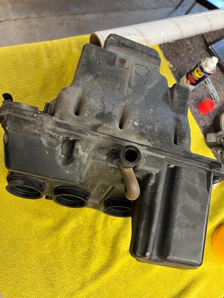 Kawasaki Z 1000 Luftfilter Kasten 20€
