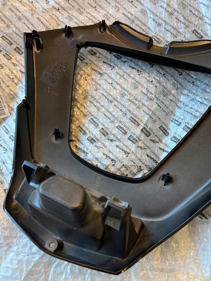 Piaggio MP 3 Verkleidung Front Nase 655795 neu