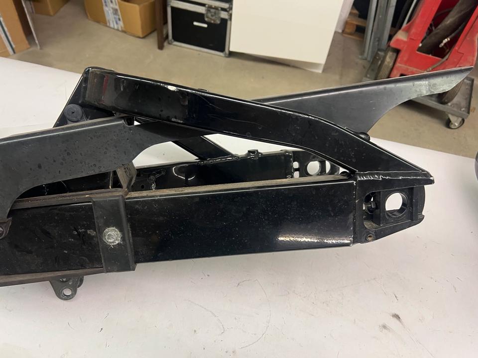 Schwinge Stoßdämpfer Yamaha r6 typ rj03 80€