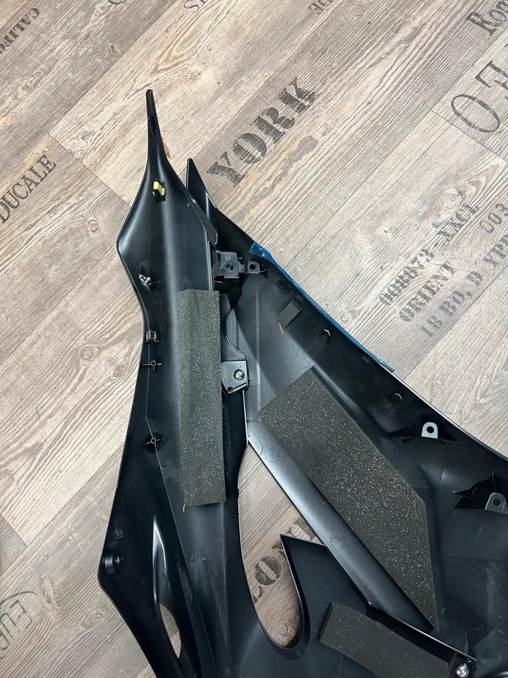 Yamaha r6 rj27BN6-2835U-00 Verkleidung links 420€