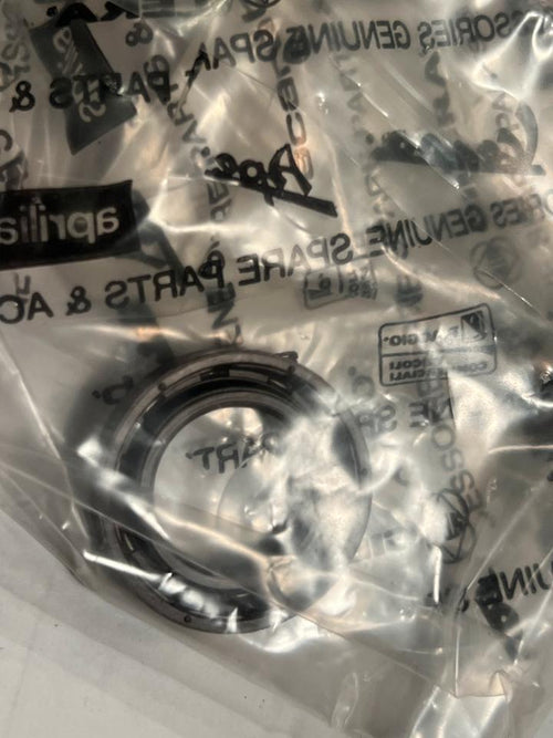 Aprilia sr 50 simmerring Lichtmaschine 482315 neu Orginal 7€