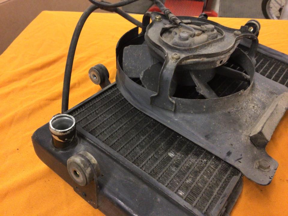 Yamaha TDM 850 Kühler wasserkühler 4TX 36€
