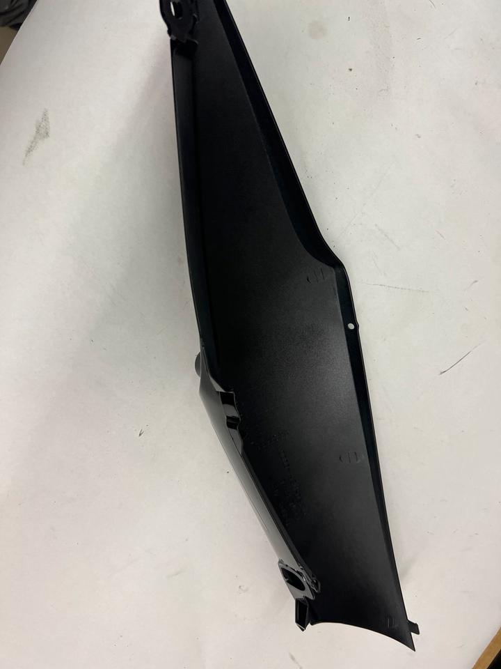 Honda cbf 500 77320-mera-d000 Verkleidung 38€